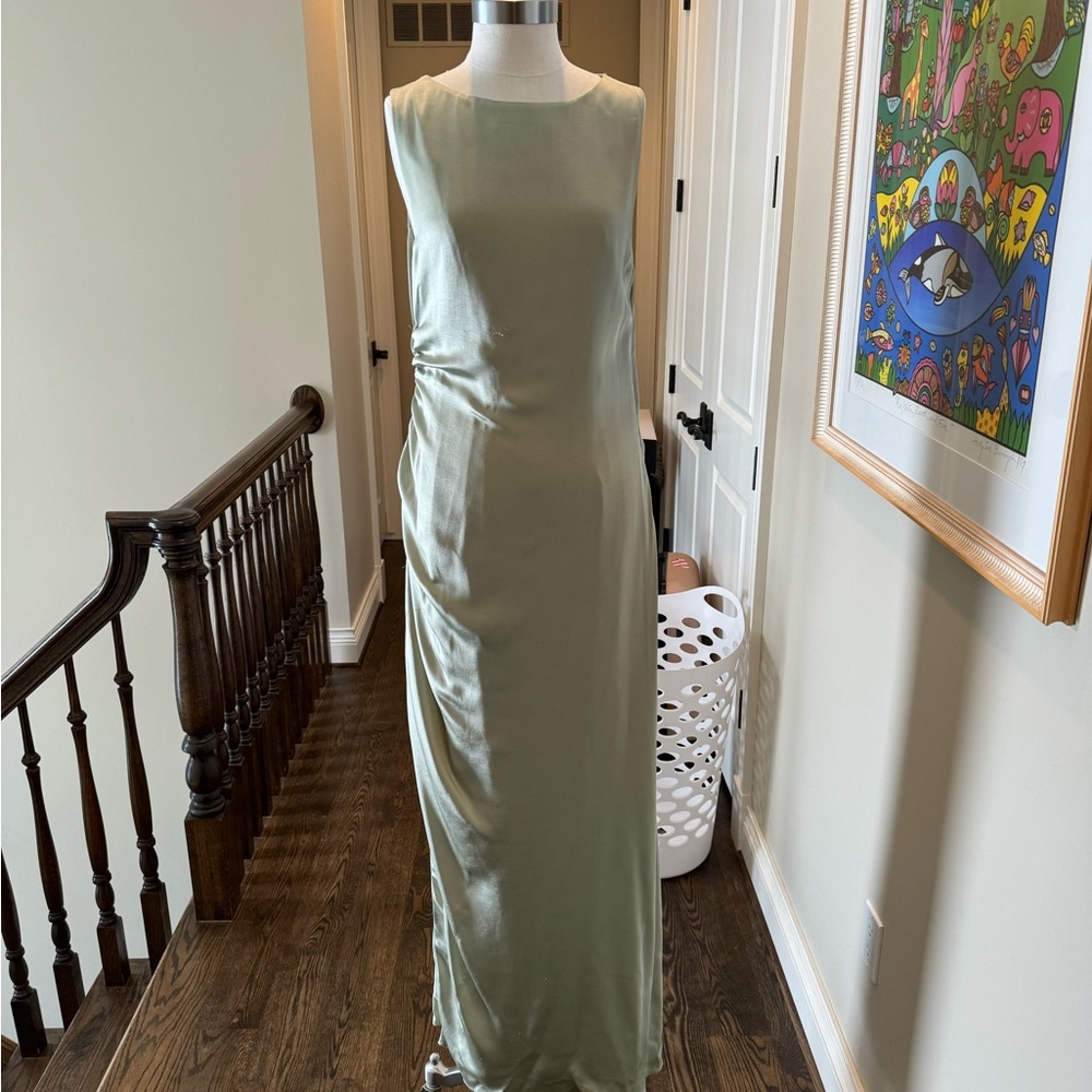 Elegant Green Sleeveless Dress
